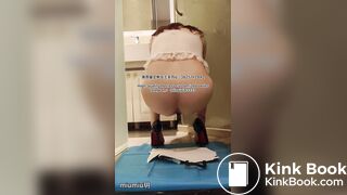 Girl pooping in toilet 013