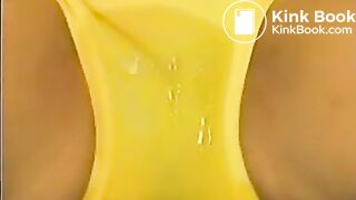 Japanese Bloomers - Pissing in yellow bloomers