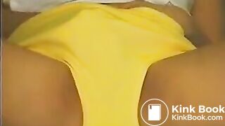 Japanese Bloomers - Pissing in yellow bloomers