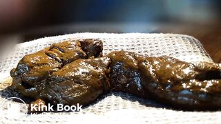 J'ai envie de jouer avec mon caca et me faire éjaculer pour toi