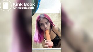 Teen dildoing her asshole at work dirty scat