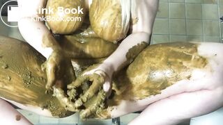 Chubby blonde SCAT smearing