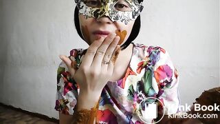 Hot asian Miss_Di smearing scat