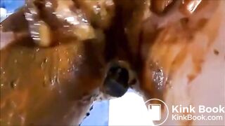 Milf smearing shit and fisting