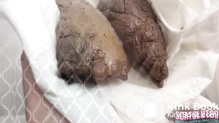 Sniffing My Poo (Quick Clip)