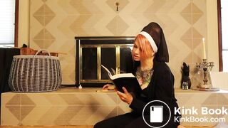 Nuns farting on jes us and shiiii on bible