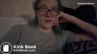 E-Girl Cutie Explains How Her Bowels Works