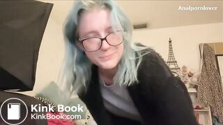 E-Girl Cutie Explains How Her Bowels Works