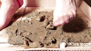 pantyhose milf in very messy scat 3