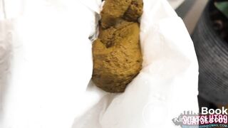 Trans Babe with Rough Heels Shits a Big Log