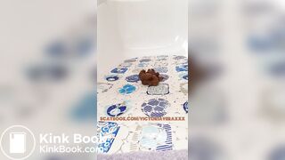 Scat en la bañera