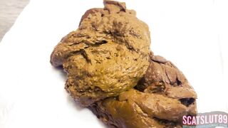 This is How a Fat Girl Shits