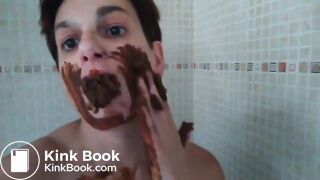 Beautiful milf eat and smear scat