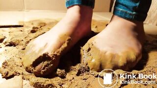 Pantyhose jeans and puppy cake 1