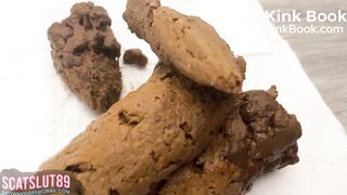 Close-Up Shit Noises (ASMR, Short Clip)