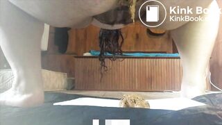Bbw pooping on the floor