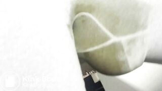 Hot girl scat on her pannts