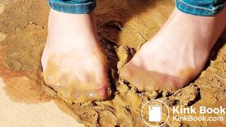 ready to go out gunky box Pantyhose bitch