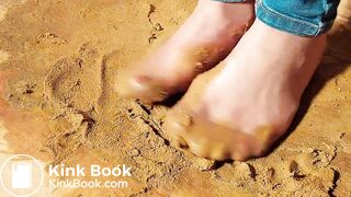 ready to go out gunky box Pantyhose bitch