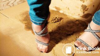 ready to go out gunky box Pantyhose bitch