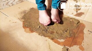 ready to go out gunky box Pantyhose bitch