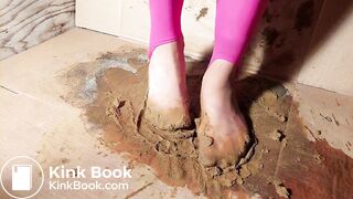 Ultra Bitch Asian Gunky Box Nylons dead