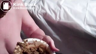 Mature Bowl Shitting and Eating