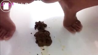 Scat Milf pooping, smearing, masturbating in batht