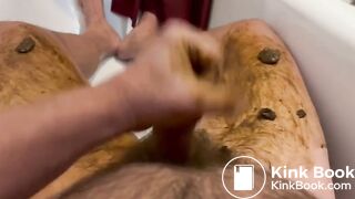 Jerking with Shit in the Bathtub