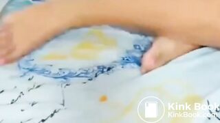 CAM LESBIAN SQUIRT ON FACE WITH SOME SHIT