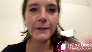 Dirty buttplug sucking