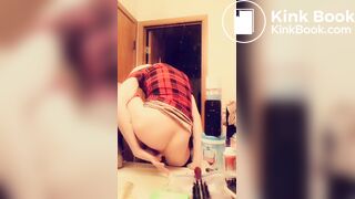 femboyscotty23 - Shitting in my hand for your meal
