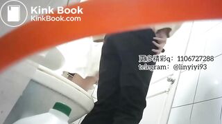 Beautiful women pooping in the toilet 77