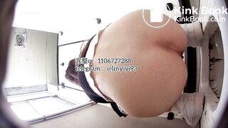 Beautiful women scat in the toilet 78