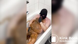 A shitty bathtube