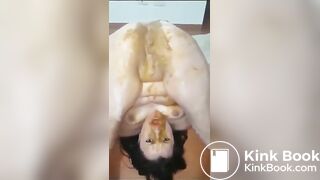 Chubby Asian girl shits on her pussy