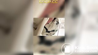 Hot Pots Of Brown III