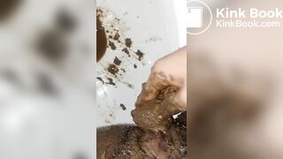 stuffing my pussy with shit on the toilet