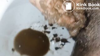 shitty pussy orgasm on toilet