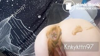 She Knows How To Make A Mess