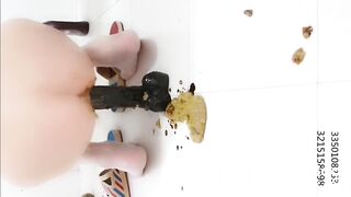 Cute girl poop and anal