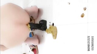 Cute girl poop and anal