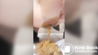Milf Drops Huge Pile