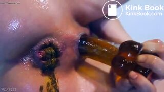 SCAT eating and smearing whore