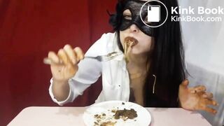 Slut eat plat of scat with pasta