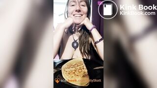 Poop bulking food dine n dump