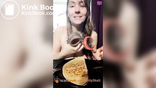 Poop bulking food dine n dump