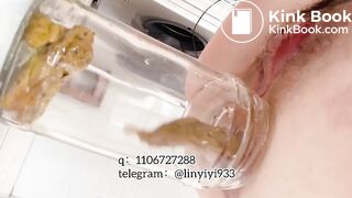 Beautiful women pooping in the toilet 125