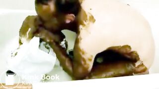 shit play in the tub