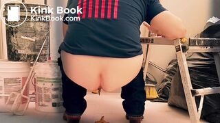 American Patriot Takes a Husky Shit in the Garage